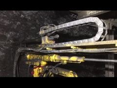 トンネルプロジェクトに使用されるDTH掘削機 クローラー掘削リグ