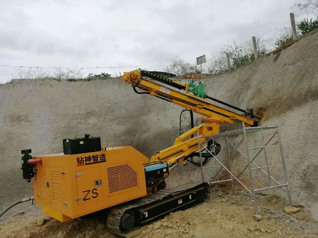 クローラー型 多機能岩石掘削装置 トンネル掘削建設用
