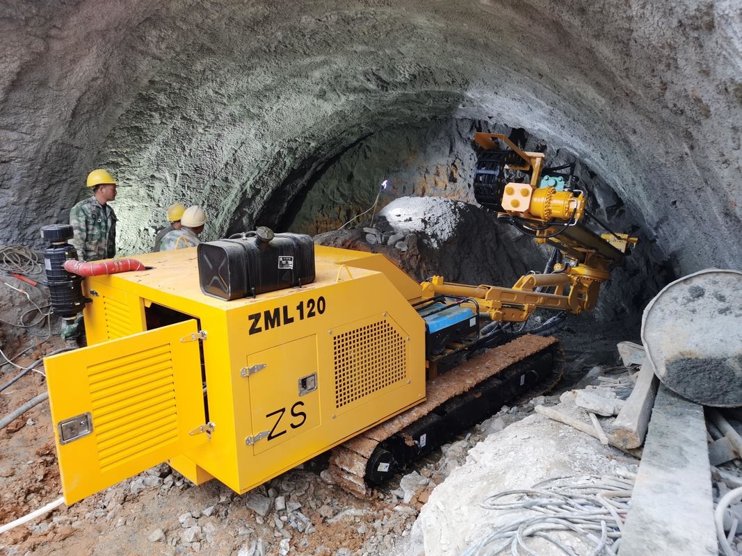 ロータリー・パーカッション・ドリル トンネル建設 クローラー型 多機能型ロック・ドリルリグ